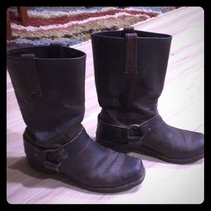 Men’s FRYE Boots. Size 10.
